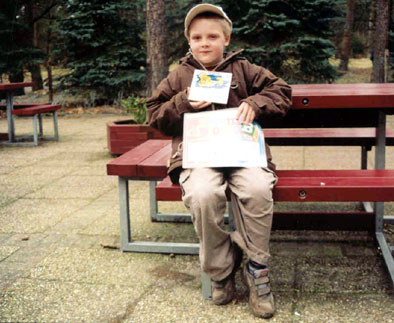 Staatsie portret buiten - met behaald diploma en tegel !!!