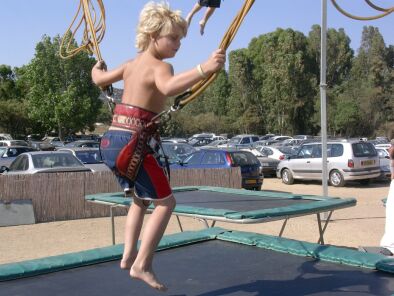 ik ga niet op de banaan maar op de trampoline !