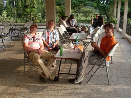 Na het golfen in Kumasi