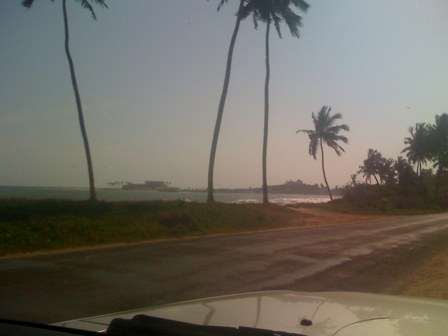 In de verte Elmina Castle